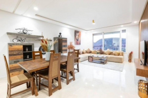 Luxury 2 Bedroom with Mountain View